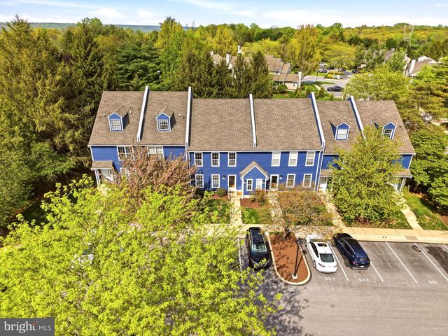 965 ROUNDHOUSE CT, West Chester, PA 19380
