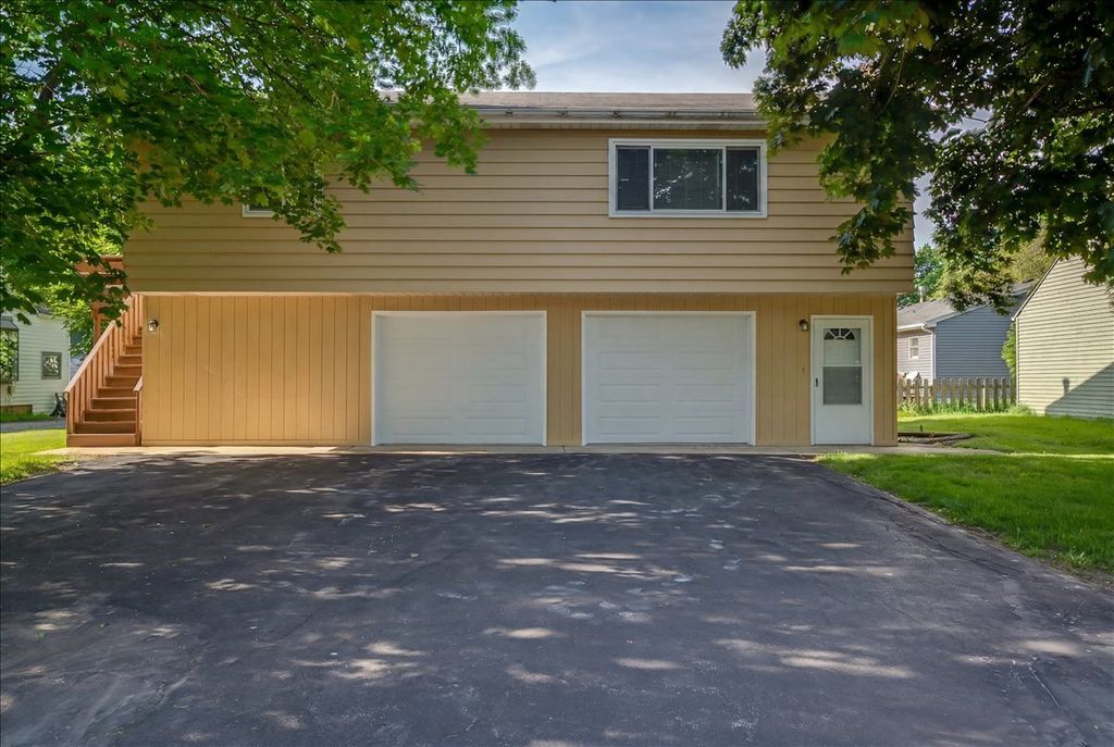 612 Church Street, Batavia, IL 60510