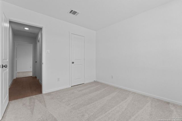 120 Autumn Trail, Floresville, TX 78114