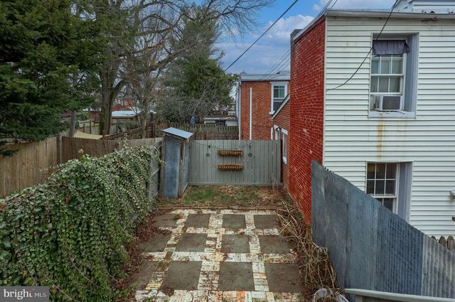 353 E ORANGE, Lancaster, PA 17602