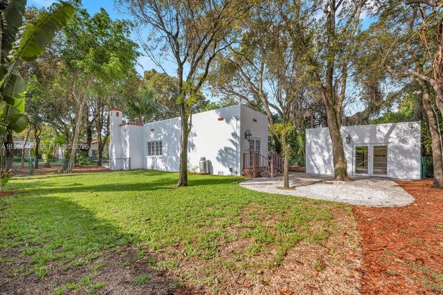 517 Minorca Ave, Coral Gables, FL 33134
