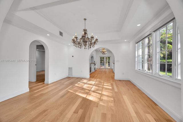 517 Minorca Ave, Coral Gables, FL 33134