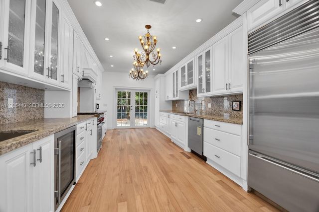 517 Minorca Ave, Coral Gables, FL 33134