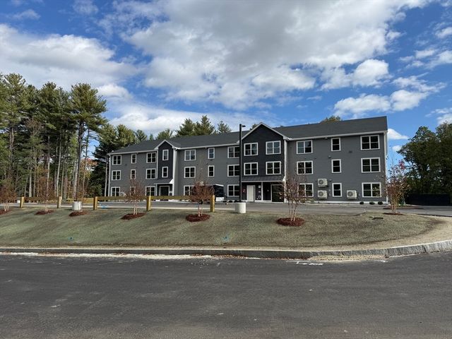 251 Sladen Street 105, Dracut, MA 01826