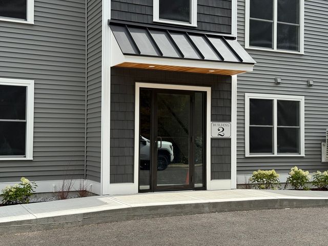 251 Sladen Street 105, Dracut, MA 01826
