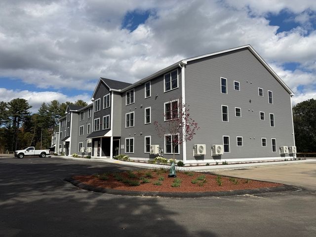 251 Sladen Street 105, Dracut, MA 01826