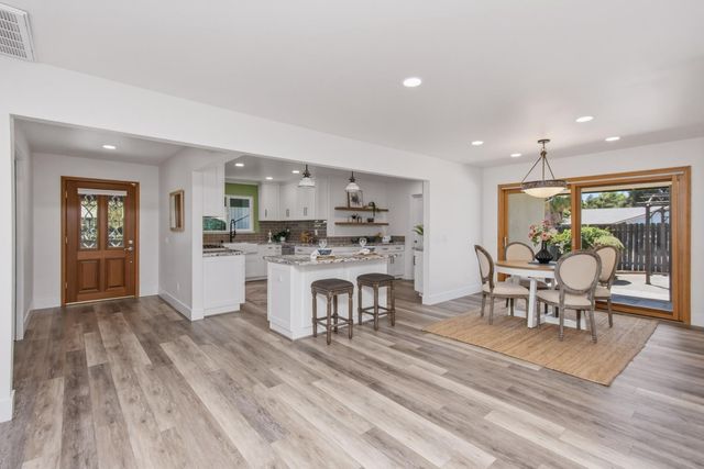 5115 Meckel Way, Sacramento, CA 95841