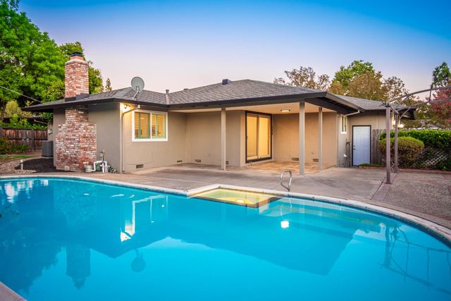 5115 Meckel Way, Sacramento, CA 95841