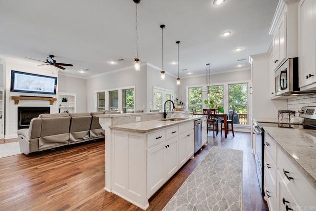 24 Johnny Drive, Greenbrier, AR 72058