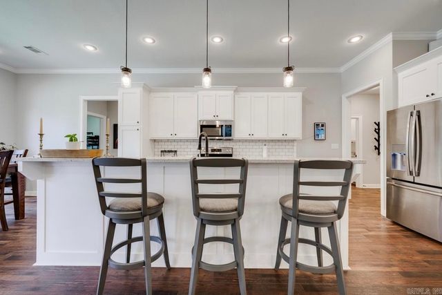 24 Johnny Drive, Greenbrier, AR 72058