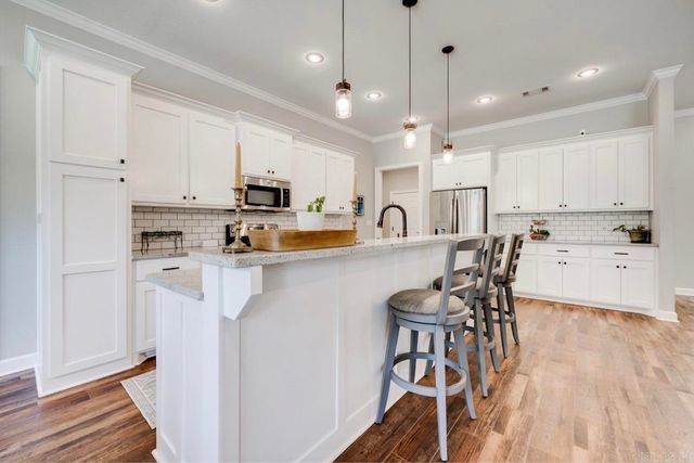 24 Johnny Drive, Greenbrier, AR 72058