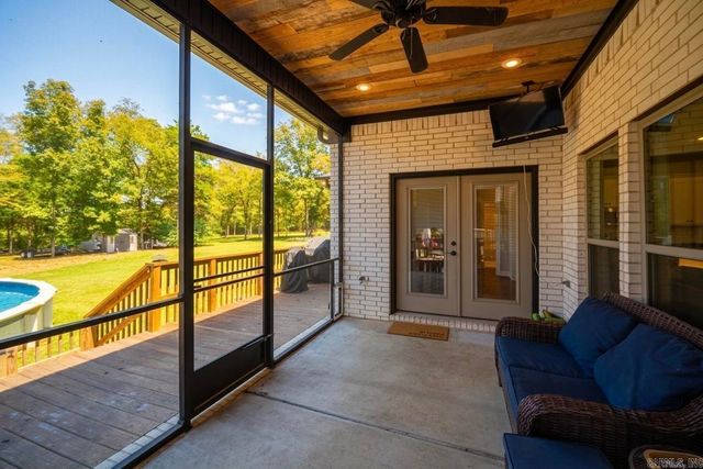 24 Johnny Drive, Greenbrier, AR 72058