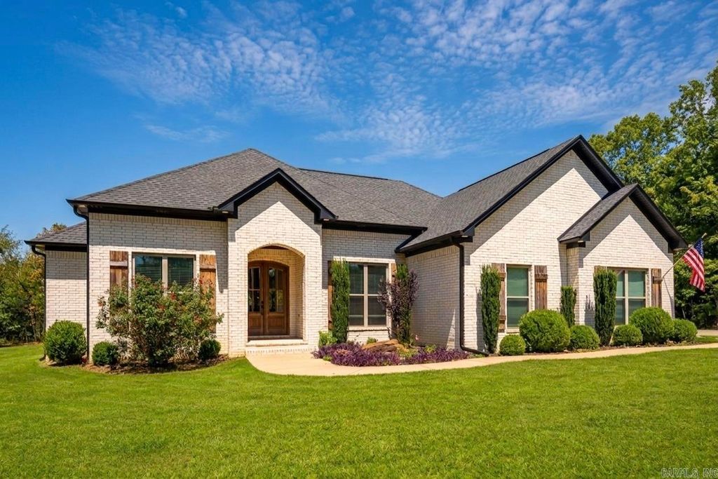 24 Johnny Drive, Greenbrier, AR 72058