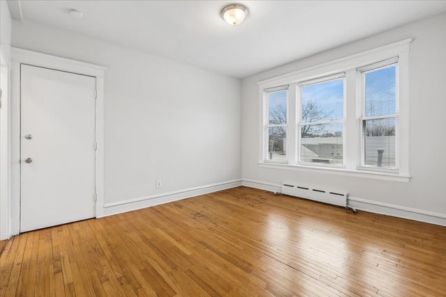 5414 N Broadway Street 2, Chicago, IL 60640