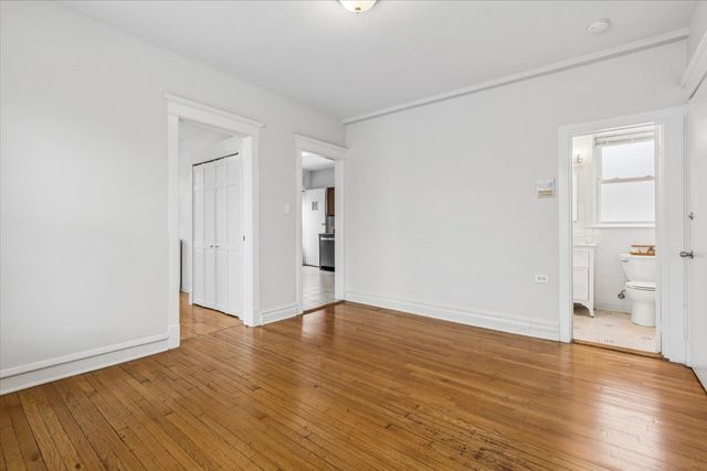 5414 N Broadway Street 2, Chicago, IL 60640