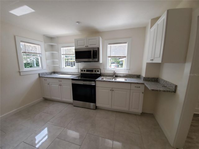 620 N EAST AVENUE, Sarasota, FL 34237