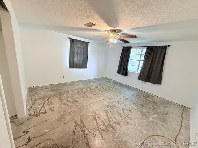 803 NW Dallas, Kingston, OK 73439