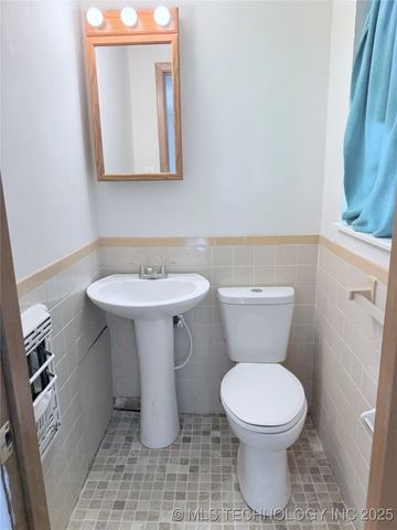 803 NW Dallas, Kingston, OK 73439