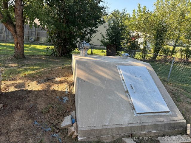 803 NW Dallas, Kingston, OK 73439