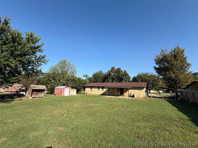 803 NW Dallas, Kingston, OK 73439