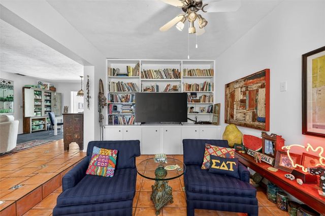 6100 HOLLYWOOD BOULEVARD, Sarasota, FL 34231
