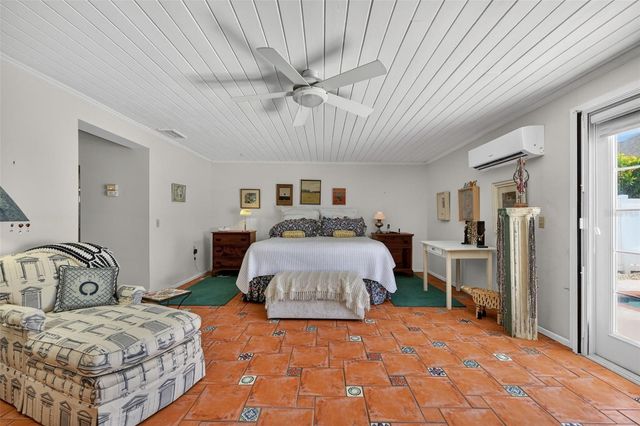 6100 HOLLYWOOD BOULEVARD, Sarasota, FL 34231