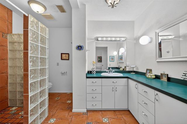 6100 HOLLYWOOD BOULEVARD, Sarasota, FL 34231