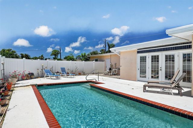 6100 HOLLYWOOD BOULEVARD, Sarasota, FL 34231