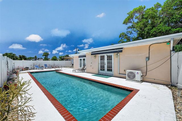 6100 HOLLYWOOD BOULEVARD, Sarasota, FL 34231