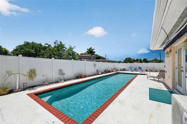6100 HOLLYWOOD BOULEVARD, Sarasota, FL 34231