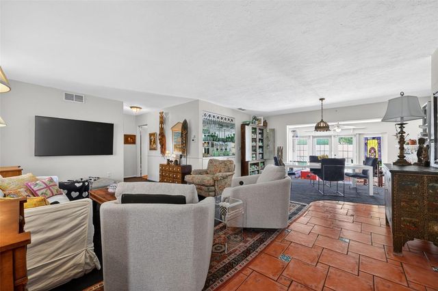 6100 HOLLYWOOD BOULEVARD, Sarasota, FL 34231