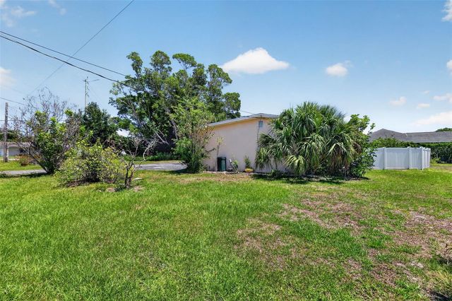 6100 HOLLYWOOD BOULEVARD, Sarasota, FL 34231