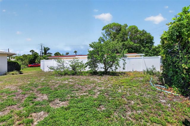 6100 HOLLYWOOD BOULEVARD, Sarasota, FL 34231