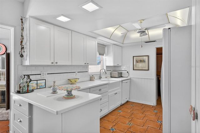 6100 HOLLYWOOD BOULEVARD, Sarasota, FL 34231