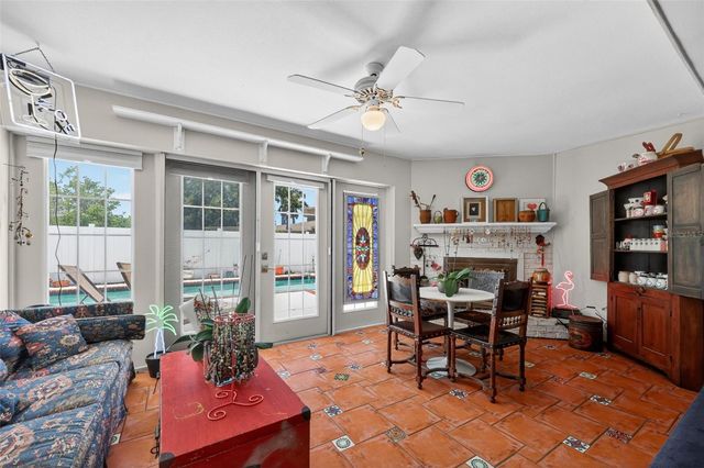 6100 HOLLYWOOD BOULEVARD, Sarasota, FL 34231
