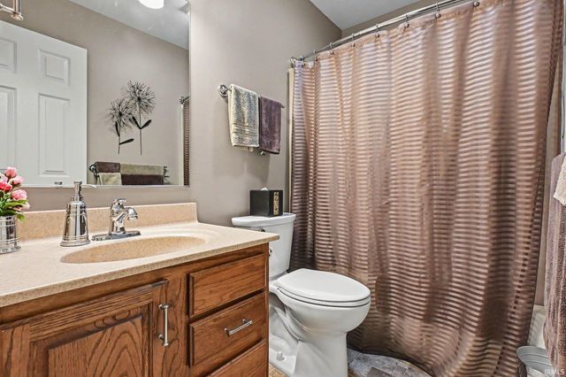 329 Bristol Avenue, Middlebury, IN 46540