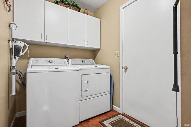 329 Bristol Avenue, Middlebury, IN 46540