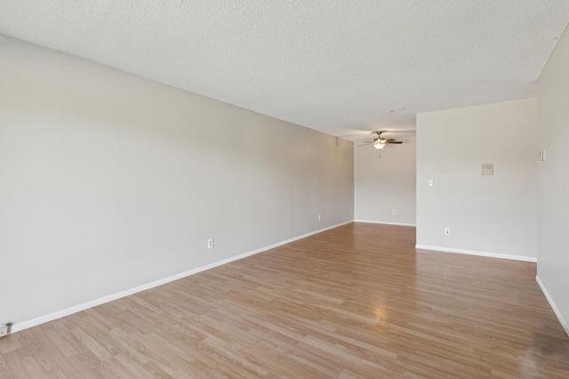 401 E Burnsville Parkway 106, Burnsville, MN 55337