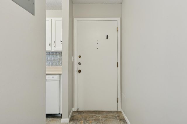 401 E Burnsville Parkway 106, Burnsville, MN 55337