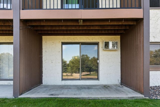 401 E Burnsville Parkway 106, Burnsville, MN 55337