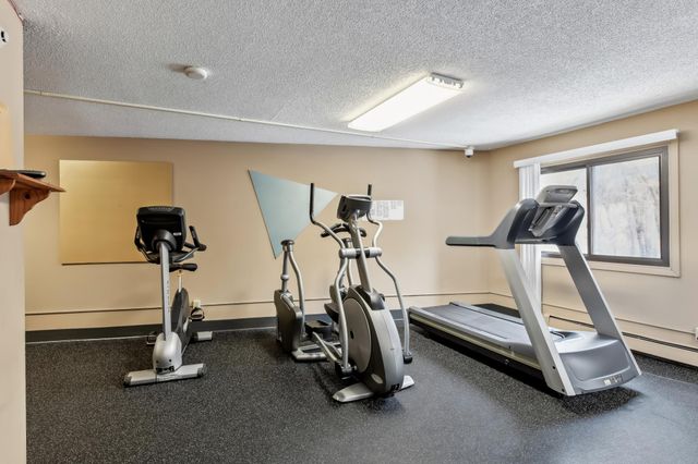 401 E Burnsville Parkway 106, Burnsville, MN 55337