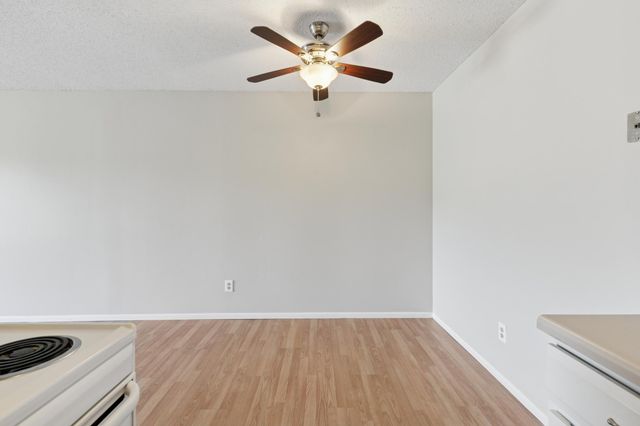 401 E Burnsville Parkway 106, Burnsville, MN 55337