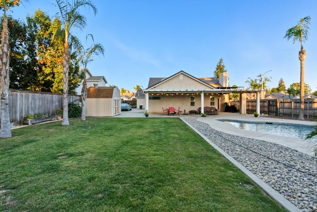 150 N Anderson Avenue, Clovis, CA 93612