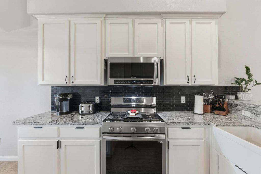 Image 12 of property listing at 150 N Anderson Avenue, Clovis, CA 93612