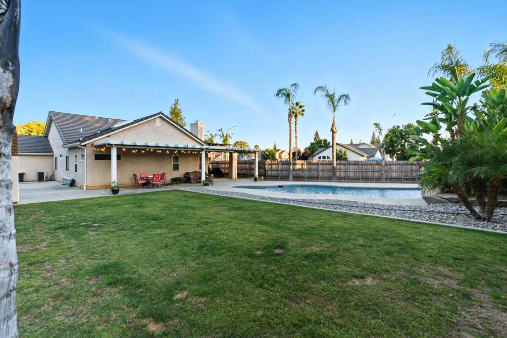 Image 32 of property listing at 150 N Anderson Avenue, Clovis, CA 93612
