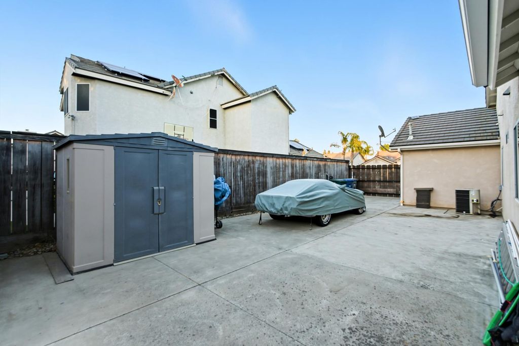 Image 36 of property listing at 150 N Anderson Avenue, Clovis, CA 93612
