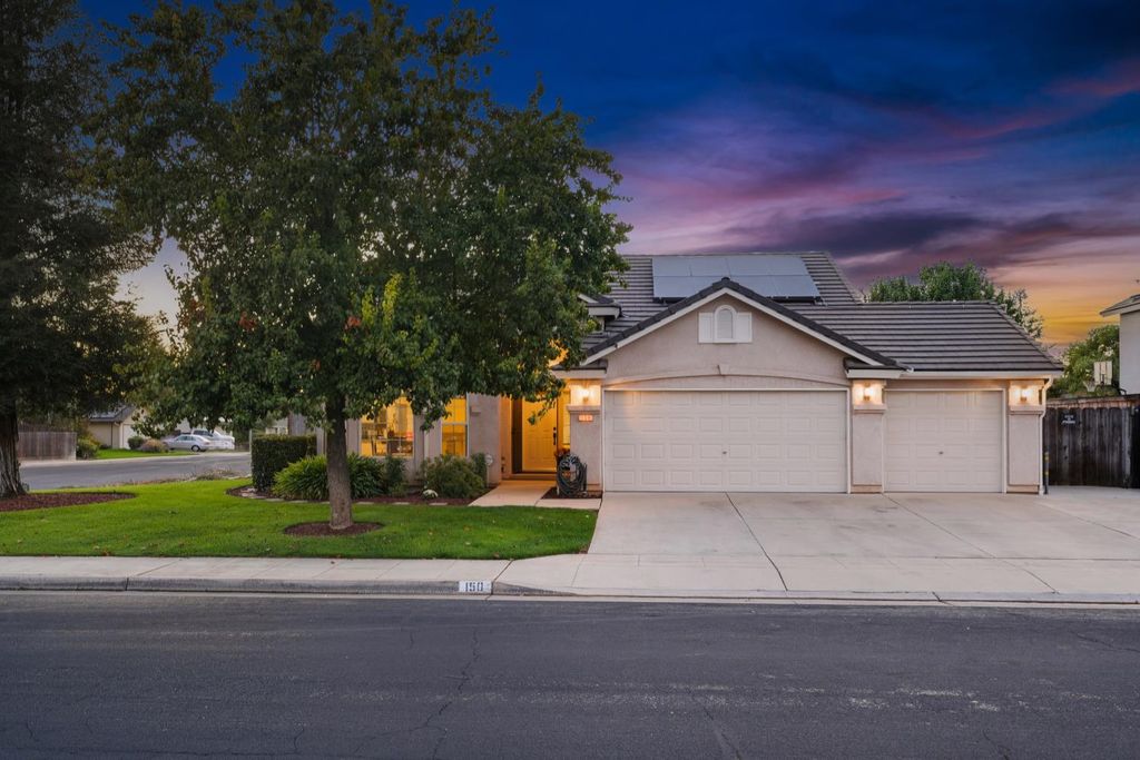 Image 8 of property listing at 150 N Anderson Avenue, Clovis, CA 93612