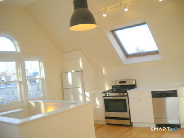 118 Lawrence Street 3, New Haven, CT 06511