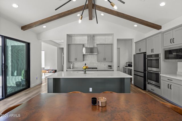 713 E KACHINA Trail, Phoenix, AZ 85042