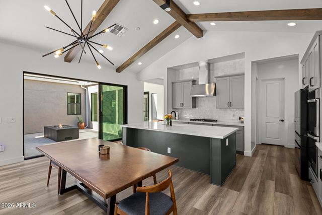 713 E KACHINA Trail, Phoenix, AZ 85042